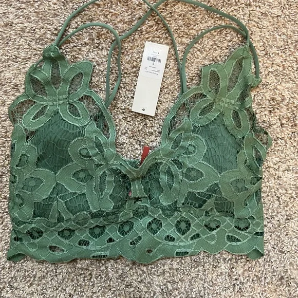 NWT Francesca's Collections Sage Lace Bralette - Picture 1 of 3